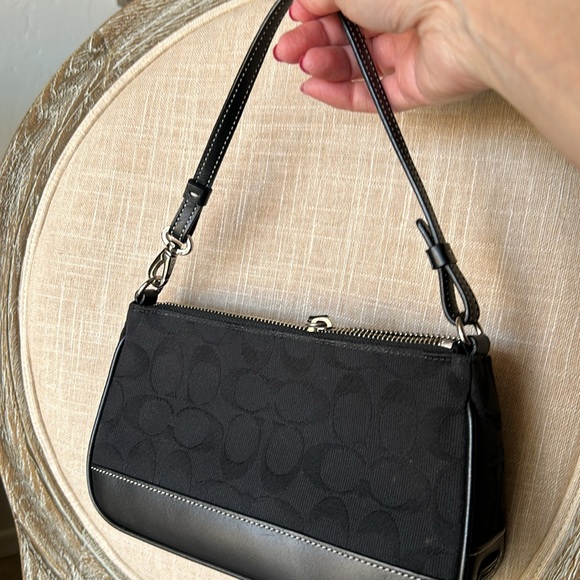 Coach Purse - Picture 4 of 11